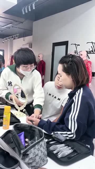 Giới thiệu bộ cọ dùng trong khoá học