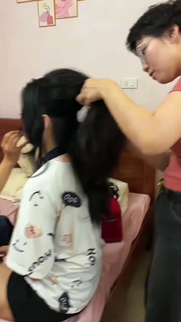 Làm tóc cô dâu