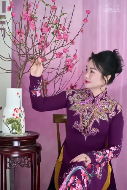Concept áo dài Tết — cô Nga