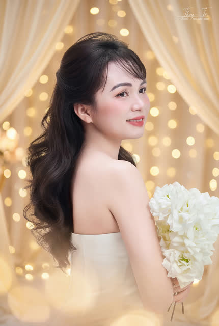 Ảnh trang điểm số 254 do Thúy Tô Studio thực hiện tại Vinhomes Ocean Park 2