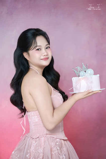 Ảnh trang điểm số 280 do Thúy Tô Studio thực hiện tại Vinhomes Ocean Park 2